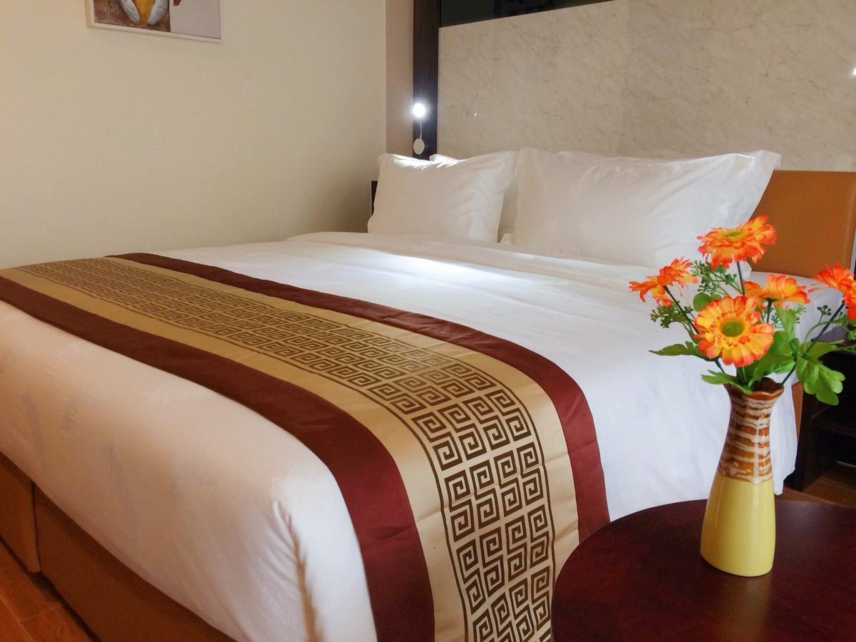 Golden Jomtien Beach Hotel Exterior photo