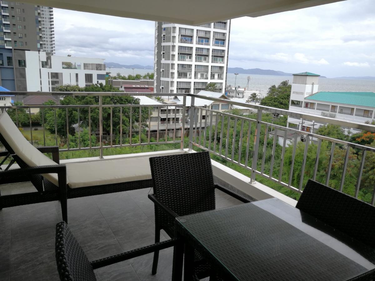 Golden Jomtien Beach Hotel Exterior photo